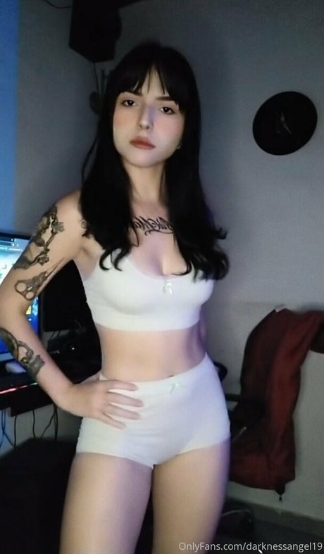 Mia Reid star art picture