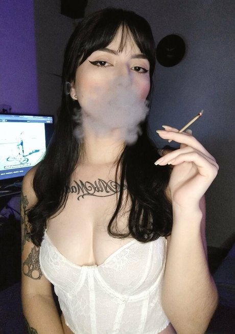 Mia Reid nude pornstar pics