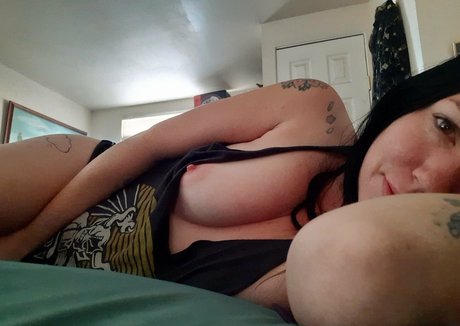 mmmeghanxx art model image