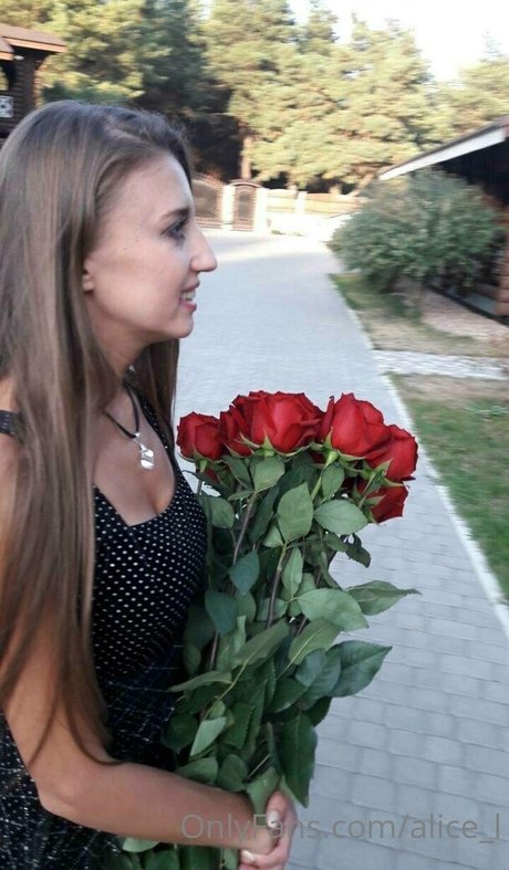 alice l model beautiful img