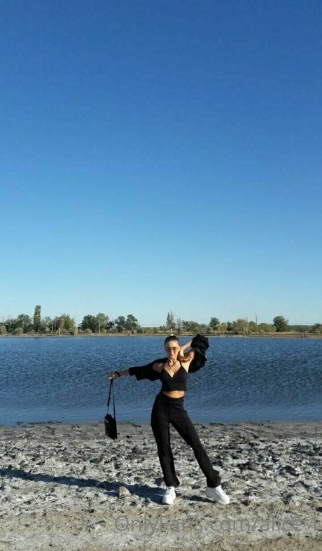 alice l free star galleries