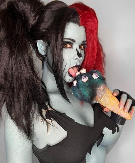 Jannet In Cosplay nice model photo