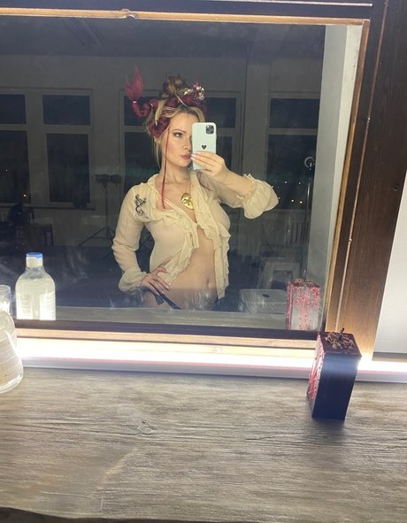 Jannet In Cosplay naked model pics