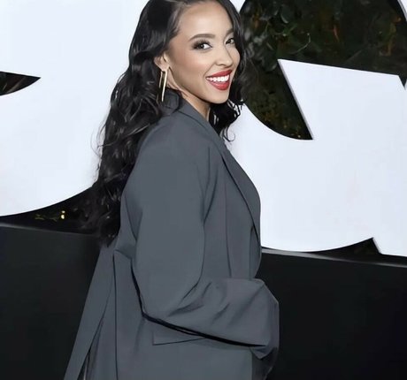 Tinashe model pretty photos