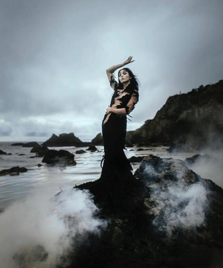 Anna Akana high quality model pictures