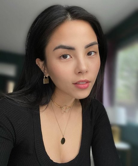 Anna Akana model pornographic pics