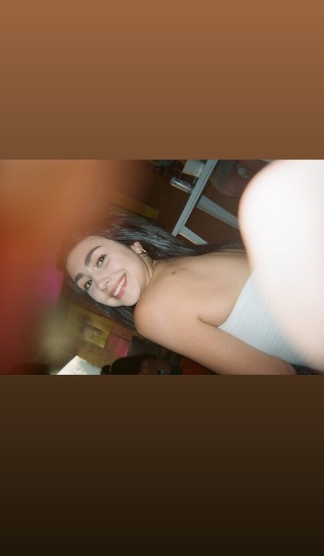 Alexa Mansour high quality star pics