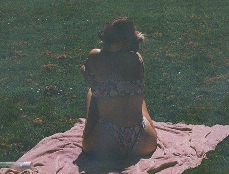 Isabella Dorta exclusive model images