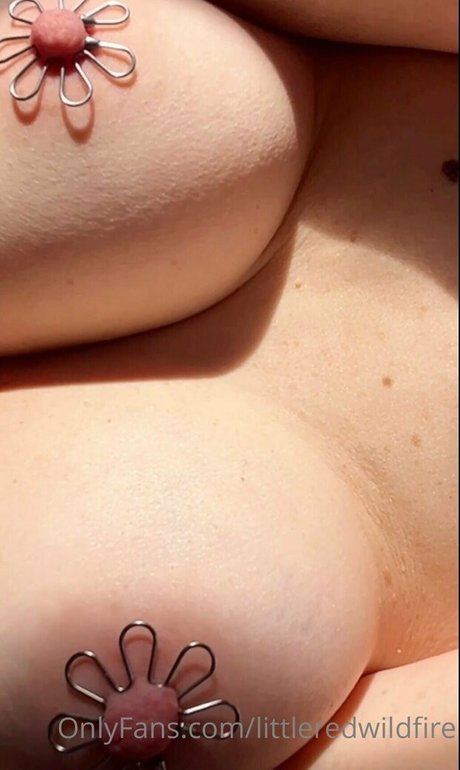 Pepper Rose exclusive model photo