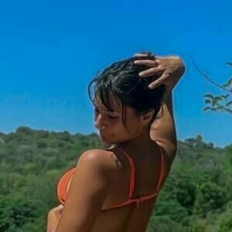 holly bratty pornstar erotic images