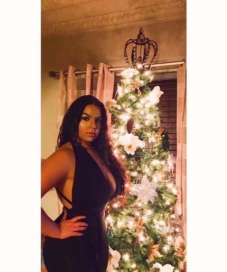 iloveteniah exclusive star pic