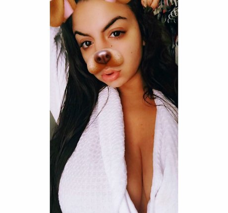 iloveteniah beautiful pornstar pics