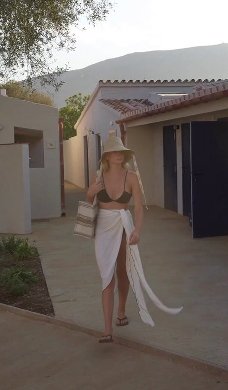 girlfriend experience onlyfans sexy picture