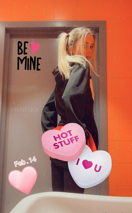 vikneskafree perfect model image