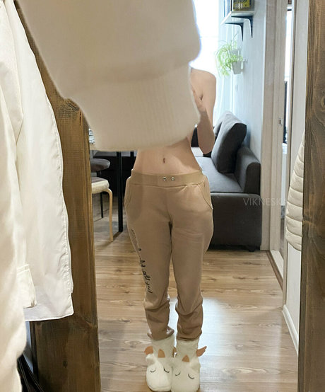 vikneskafree xxx actress image