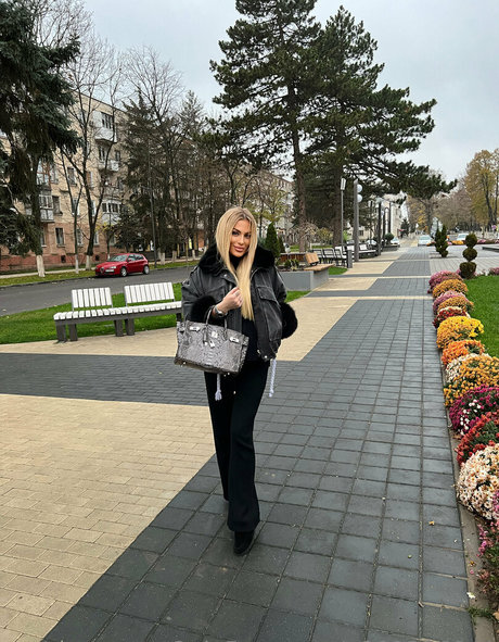 Oliviacatvip model naked picture