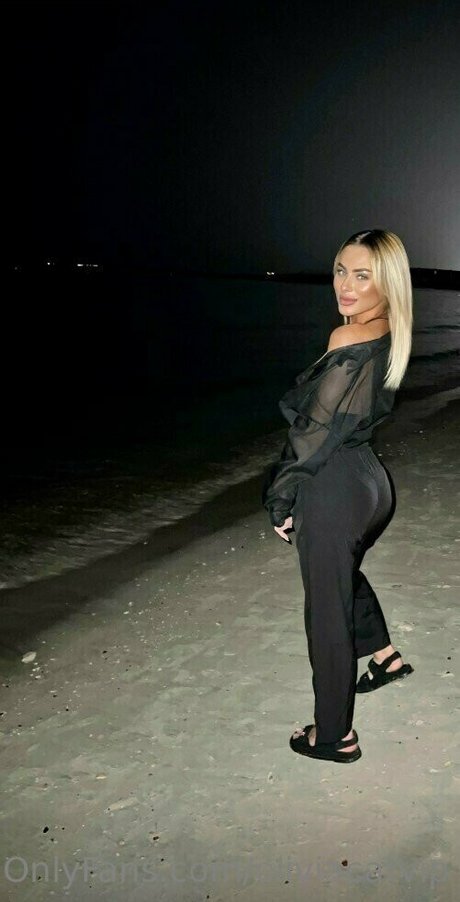 Oliviacatvip sexy actress pic