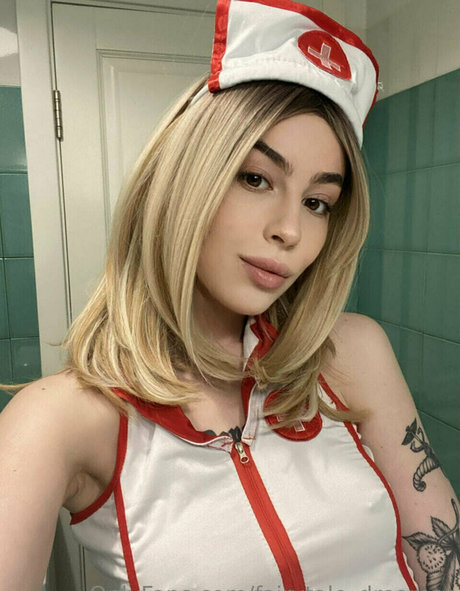 fairytale dreamer adult model img