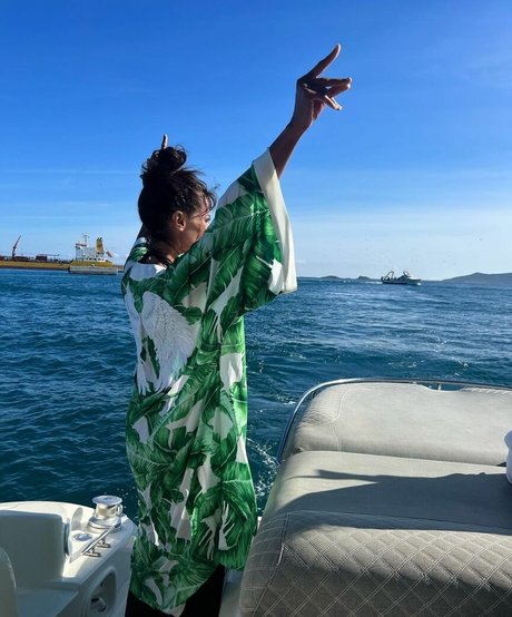 Jenny Powell top model image