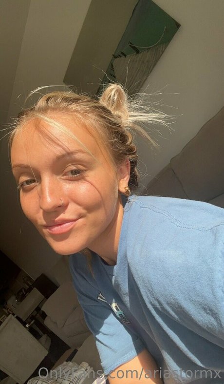 ariastormx model porn photos