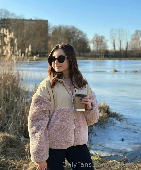 torikitten hot actress pic