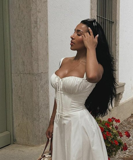 Natseleen pornstar beautiful pics