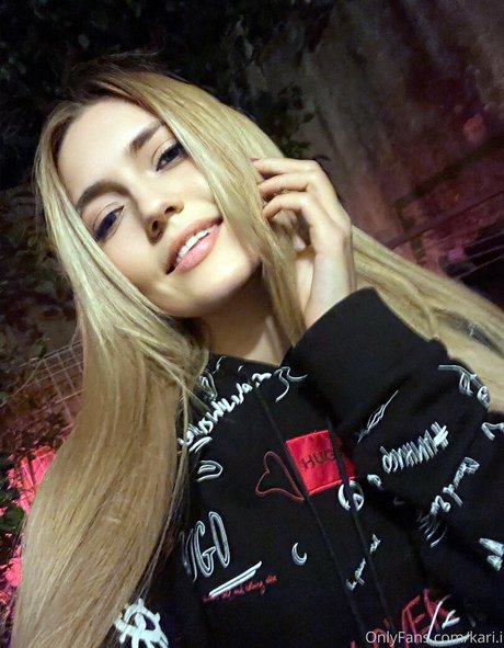 Kari i pornstar naked archive