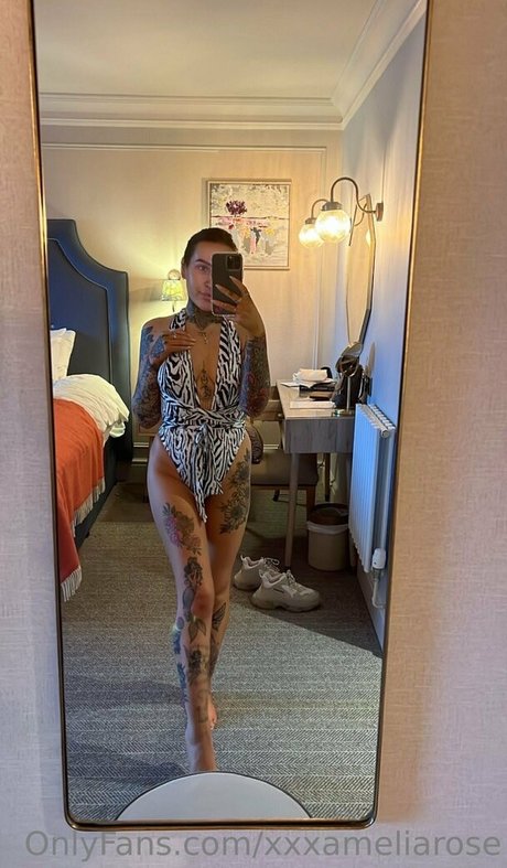 xxxameliarose exclusive model img