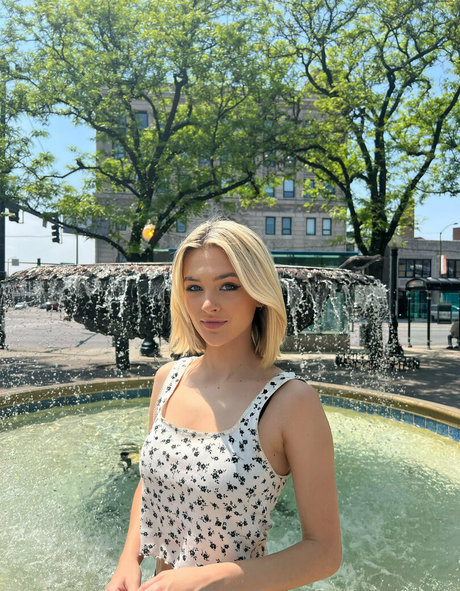 lilyhosea model perfect pictures