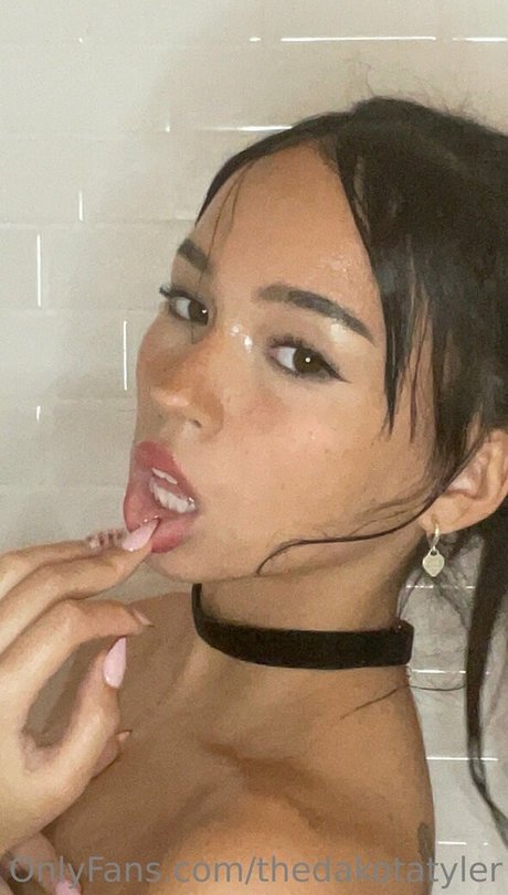 dakotatylerxxx beautiful actress picture