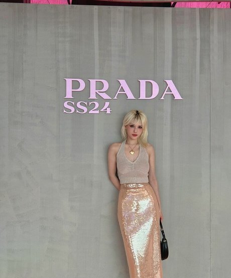 Jeon Somi beautiful pornstar pic