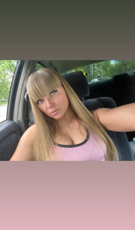 rude in life free star pic