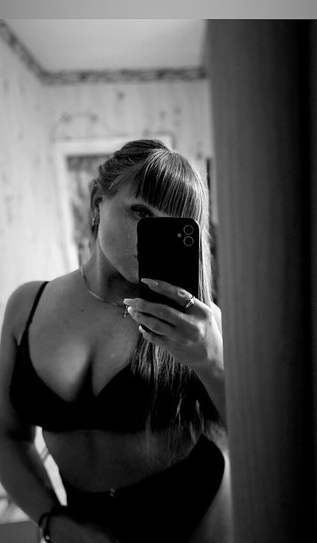 rude in life star exclusive photo