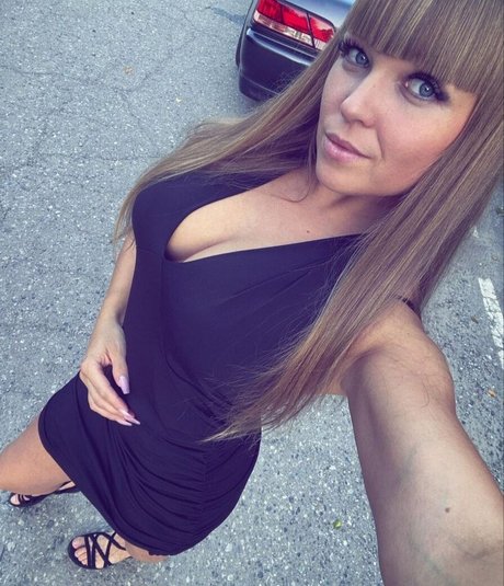 rude in life hot actress img