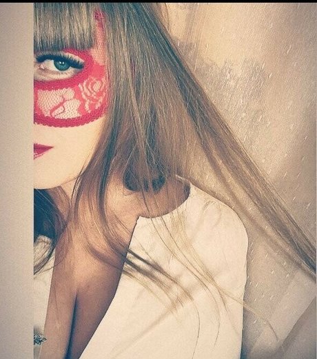 rude in life model adult photos