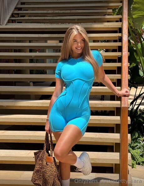 Pretty Sara nude actress images