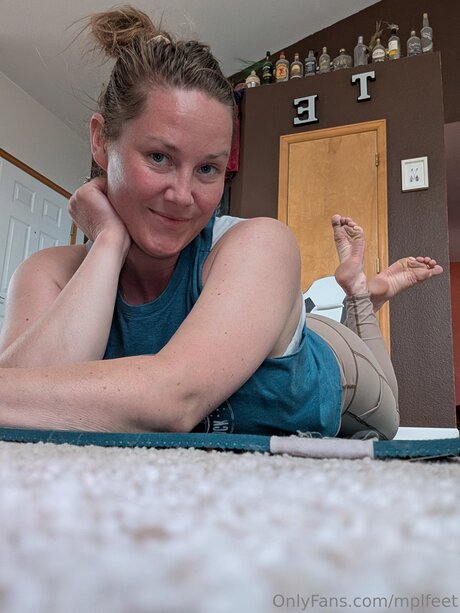 Mplfeet high quality pornstar pic