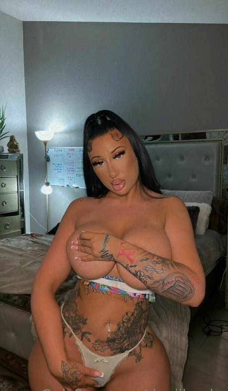 daniibanks nude model images