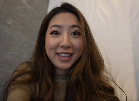 Fuslie nudes model picture