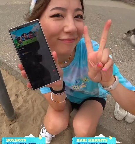 Fuslie porn star gallery