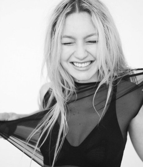 Gigi Hadid star sexy photo