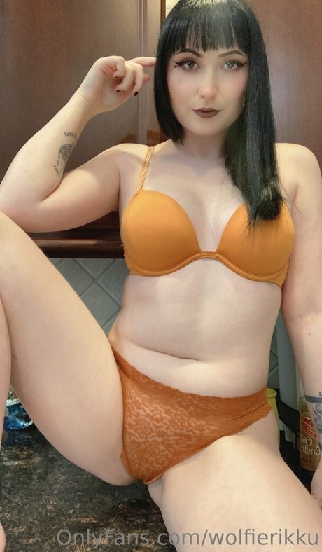 wolfierikku art model picture