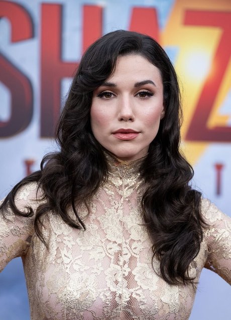 chubby girls onlyfans sexy nudes photos