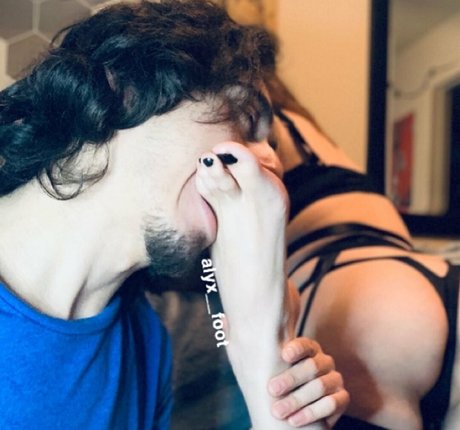 tinykittie nude star images