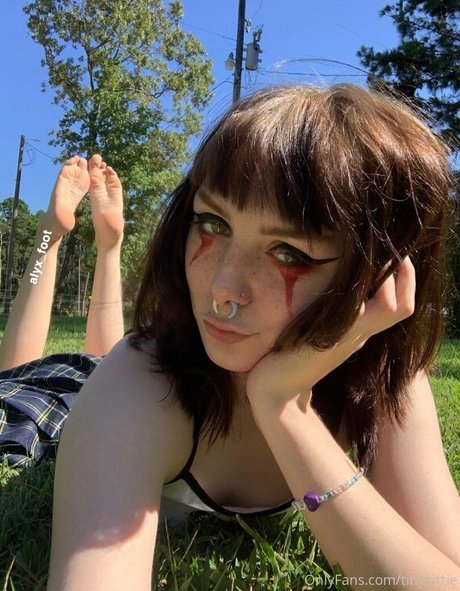 tinykittie nude star pics