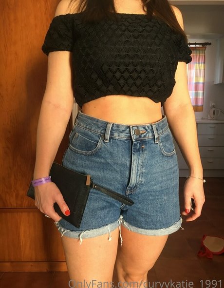 curvykatie 1991 model high quality photo