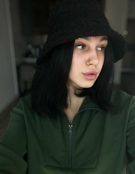 adelebee pornstar free img