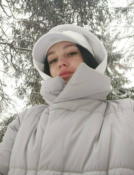 adelebee nudes model photos