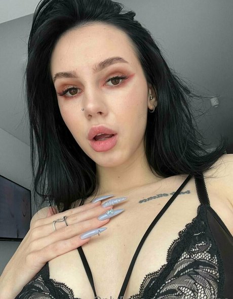 adelebee pornstar beautiful picture