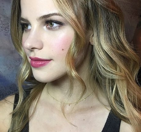 Halston Sage sex pornstar gallery